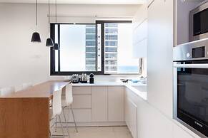 Daniel Ivoire in Tel Aviv-yafo