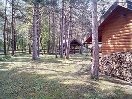 Eco-friendly 2-bedrooms Chalet in Plitvice Lakes