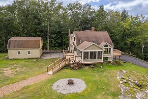 Brandy Pond Overlook Limit 14 4 Bedroom Home by RedAwning