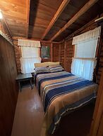 Swallow - Limit 4 2 Bedroom Cottage by RedAwning