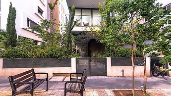 Yavne Brillant in Tel Aviv-yafo