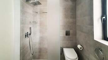 Yavne Brillant in Tel Aviv-yafo