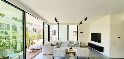 Yavne Brillant in Tel Aviv-yafo