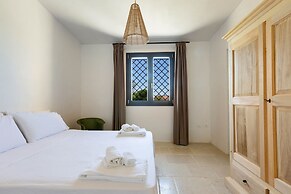 2081 Villa Crocilupo by Perle di Puglia