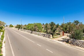 2081 Villa Crocilupo by Perle di Puglia