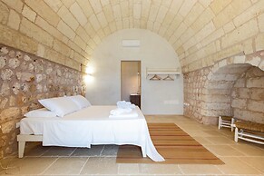 2081 Villa Crocilupo by Perle di Puglia