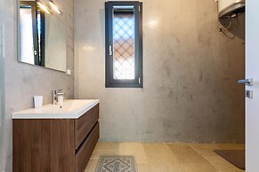 2081 Villa Crocilupo by Perle di Puglia