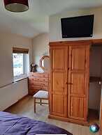 Charming Two Bed Cottage Glan Gwna Holiday Park
