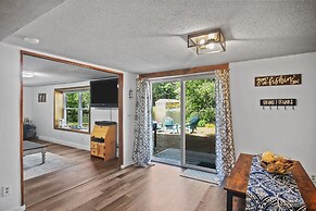 Randall Lake Retreat-limit 7 3 Bedroom Villa by Redawning
