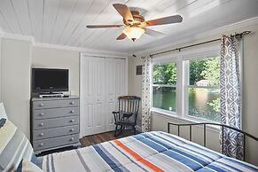 Randall Lake Retreat-limit 7 3 Bedroom Villa by Redawning