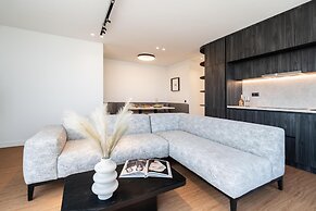 5BD Luxury Penthouse With Sea View