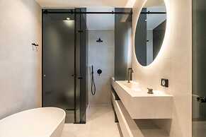 5BD Luxury Penthouse With Sea View