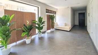 Daniel Royal in Tel Aviv-yafo