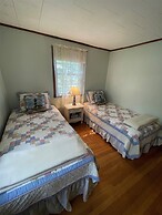 Water's Edge Limit 8 4 Bedroom Cottage by Redawning