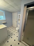 Water's Edge Limit 8 4 Bedroom Cottage by Redawning