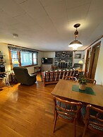 Water's Edge Limit 8 4 Bedroom Cottage by Redawning