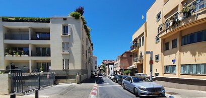 Pines Belle in Tel Aviv-yafo