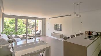 Pines Belle in Tel Aviv-yafo