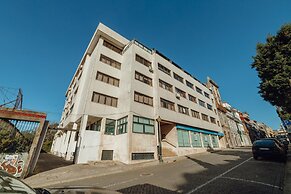 Downtown Stylish Apartment Garage by Vacationy