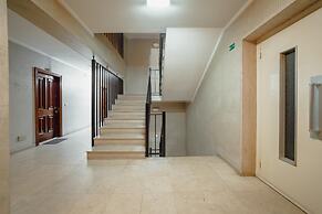 Downtown Stylish Apartment Garage by Vacationy