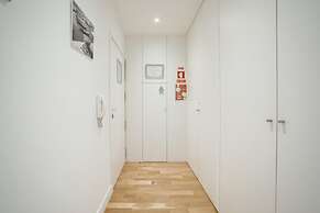 Downtown Stylish Apartment Garage by Vacationy