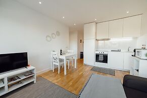 Downtown Stylish Apartment Garage by Vacationy
