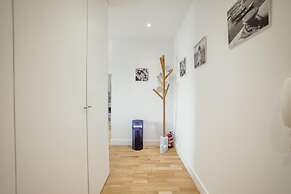 Downtown Stylish Apartment Garage by Vacationy