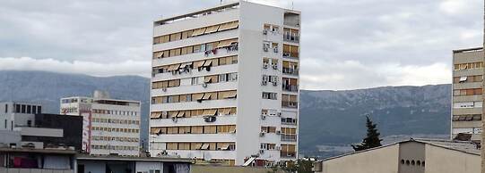 Apartment 5 Double Bed & Bidet Sleeps 2 Guests