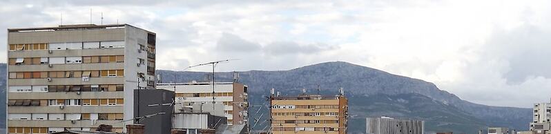 Apartment 5 Double Bed & Bidet Sleeps 2 Guests