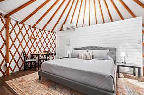 Ot 3515b Texas Yurt Haus: Buffalo 1 Bedroom Cabin by RedAwning