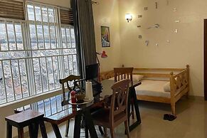 Entire Artistic House 5mins From Convention Centre