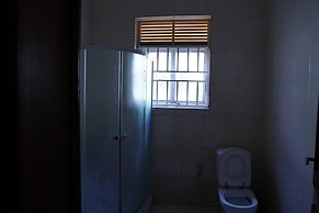 Entire Artistic House 5mins From Convention Centre