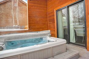 Prospector Place 5 Bedroom Home by RedAwning