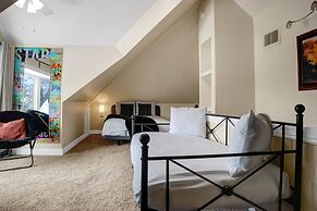 Prospector Place 5 Bedroom Home by RedAwning