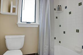 Prospector Place 5 Bedroom Home by RedAwning