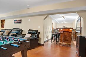 Prospector Place 5 Bedroom Home by RedAwning