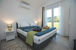 Luxury Villa Gaby With Heated Pool