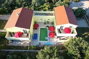 Luxury Villa Gaby With Heated Pool