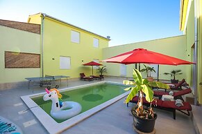 Luxury Villa Gaby With Heated Pool