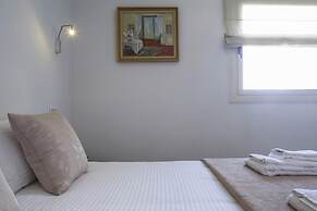 Melchett Plume in Tel Aviv-yafo