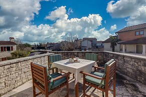 Pool Villa Frapi - Ruzmarin