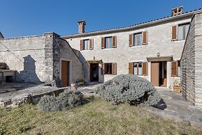 Pool Villa Frapi - Ruzmarin