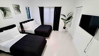 302 Rare find The Blue Sky Beach House