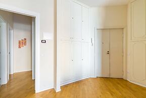 Chiaia Mon Amour Elegant Flat by Napoliapartments