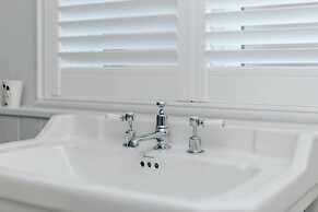 The Neptune - From 125 Per Night