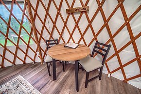 Ot 3515l Texas Yurt Haus: Longhorn 1 Bedroom Cabin by RedAwning