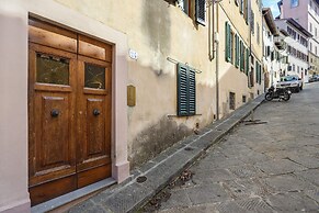 Florence in the Window - Hosted by Sweetstay