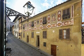 Florence in the Window - Hosted by Sweetstay