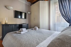 Florence in the Window - Hosted by Sweetstay