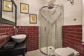 Florence in the Window - Hosted by Sweetstay